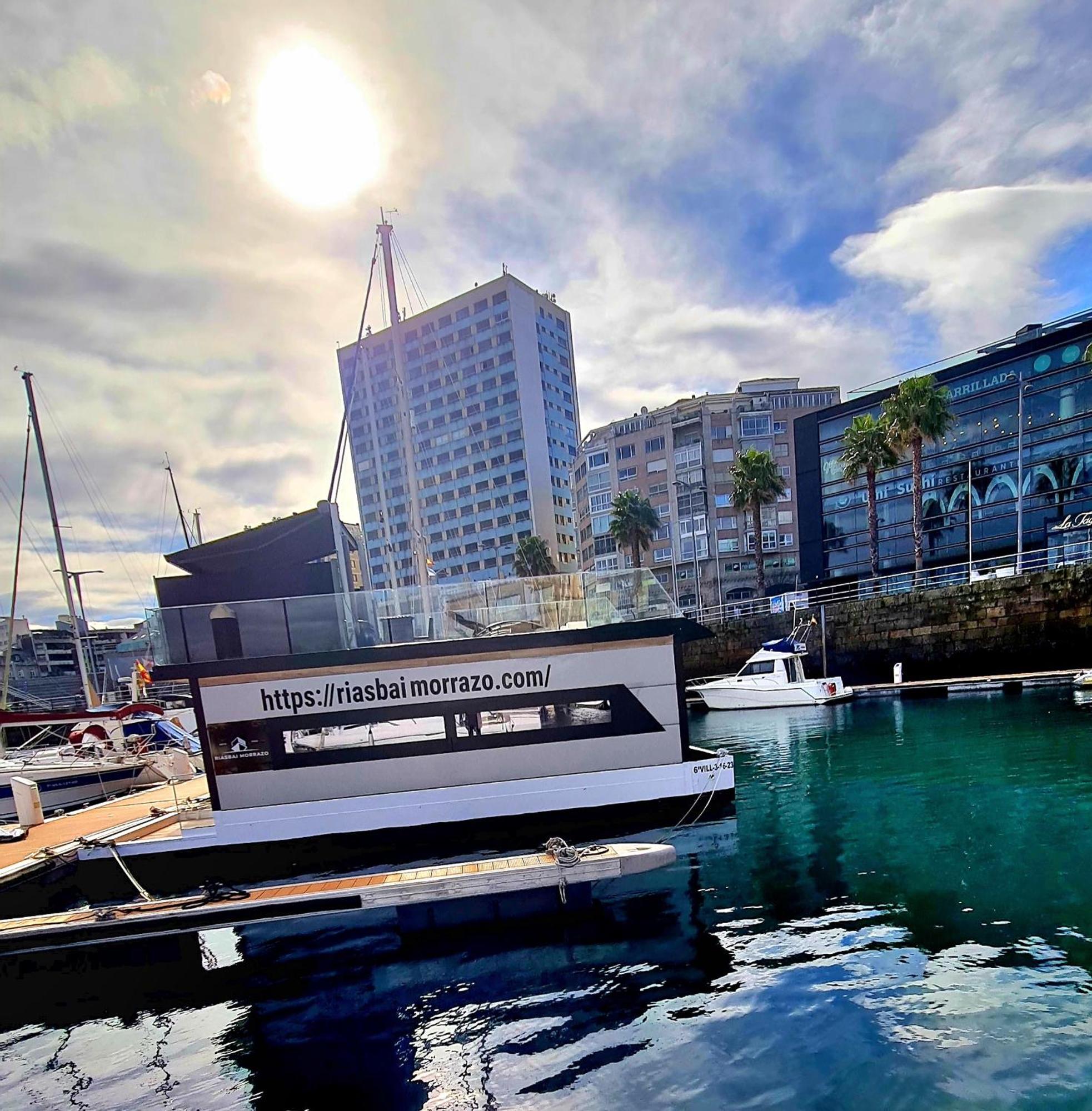 Botel Barco-apartamento En El Nautico De