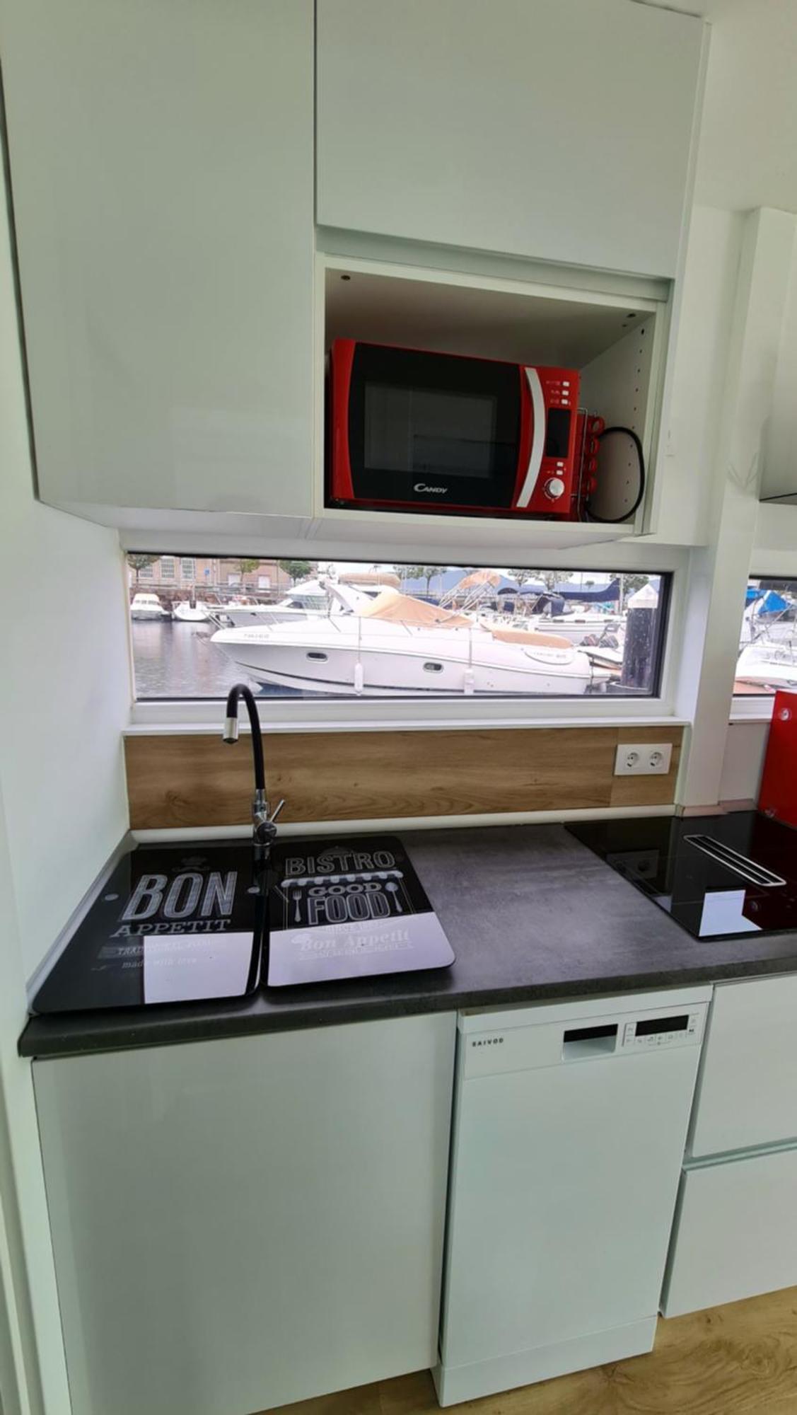 Barco-apartamento En El Nautico De Comarca de Vigo