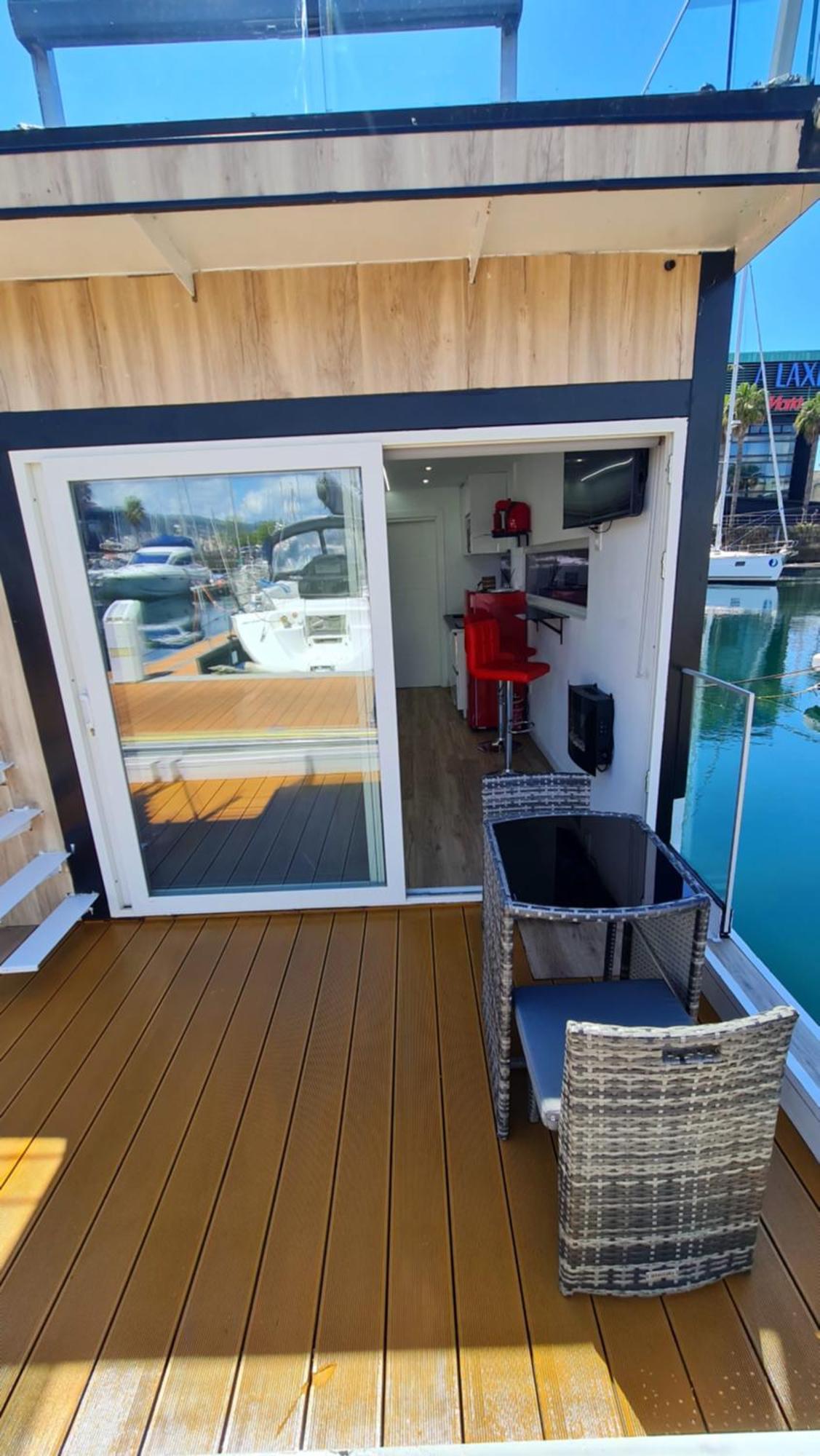 Barco-apartamento En El Nautico De Botel