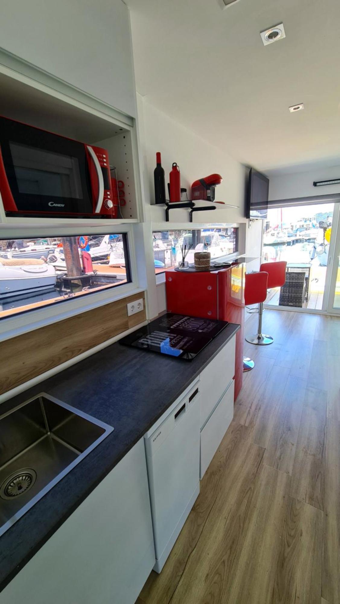 Barco-apartamento En El Nautico De